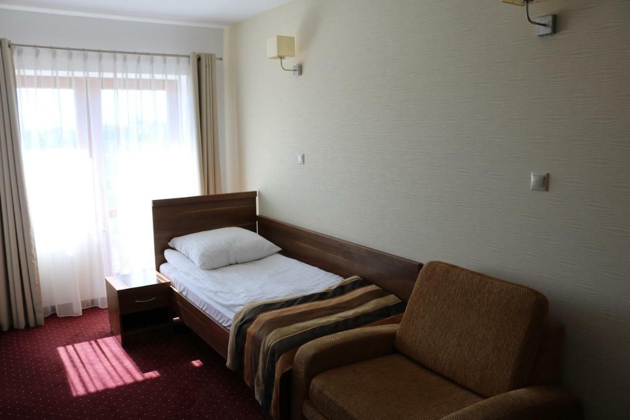 Hotel Dyminy Kielce Exterior foto