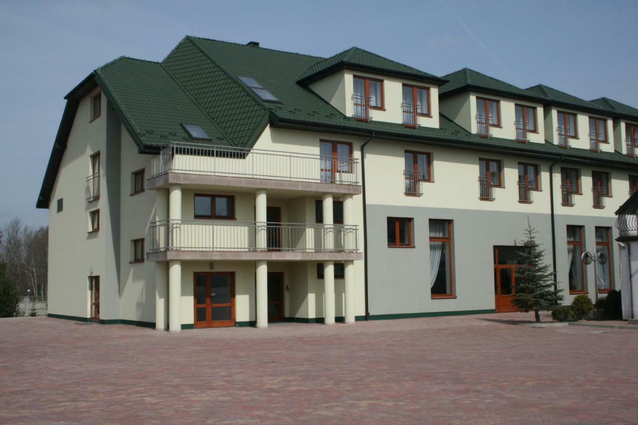 Hotel Dyminy Kielce Exterior foto