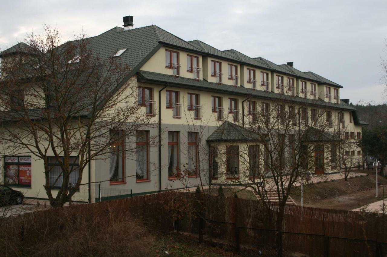 Hotel Dyminy Kielce Exterior foto
