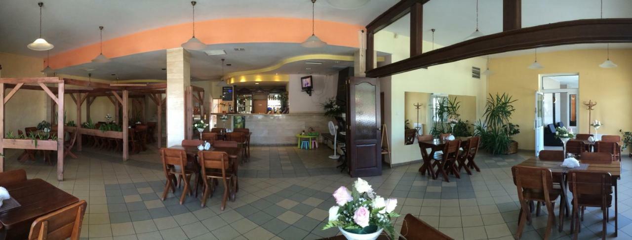 Hotel Dyminy Kielce Exterior foto
