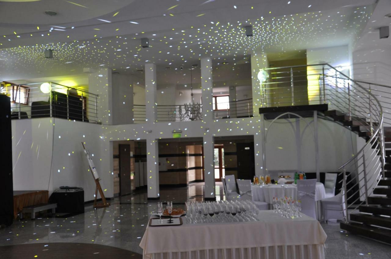 Hotel Dyminy Kielce Exterior foto