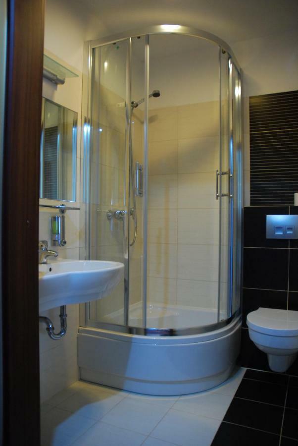 Hotel Dyminy Kielce Exterior foto